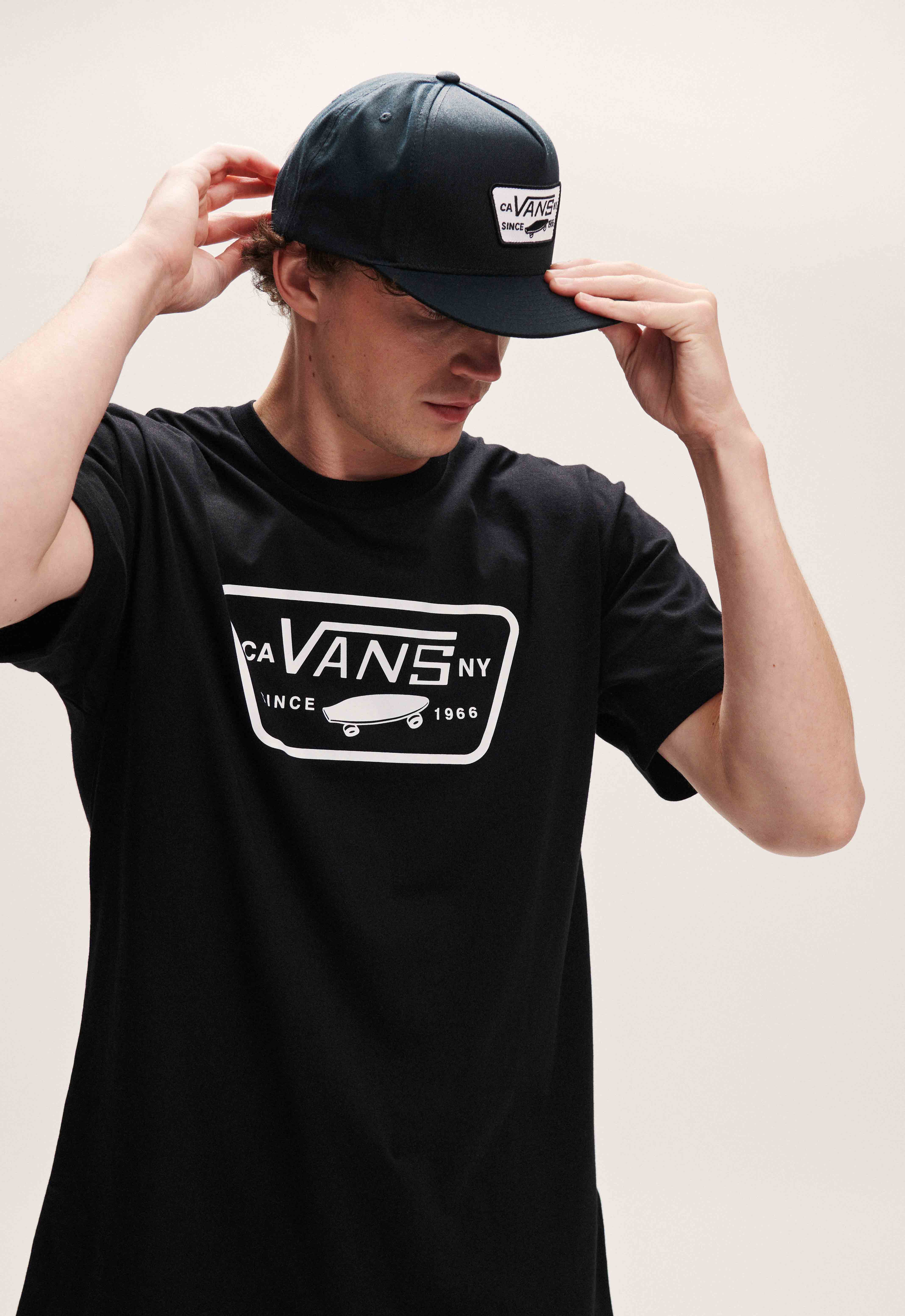 Vans Full Patch Snapback Pet Vans Full Patch Snapback Pet
