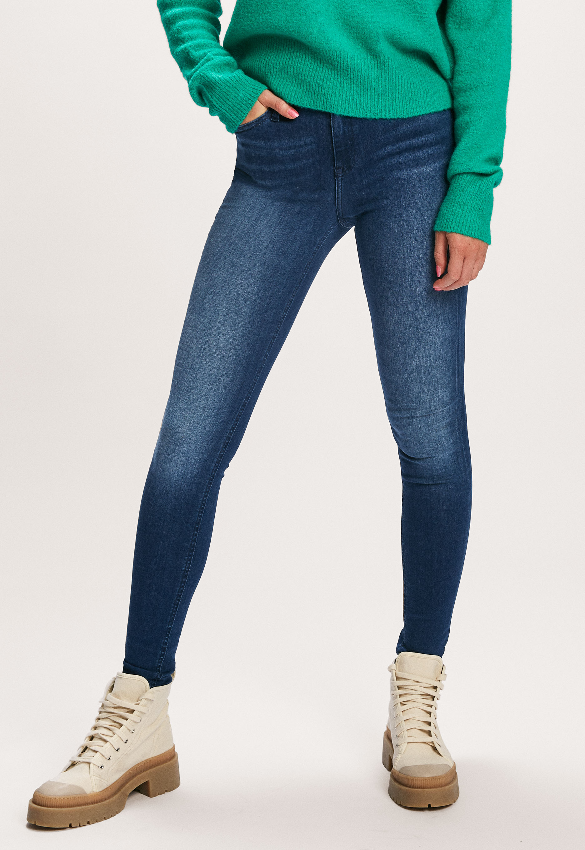 Tommy Jeans Mora Mid Rise Skinny