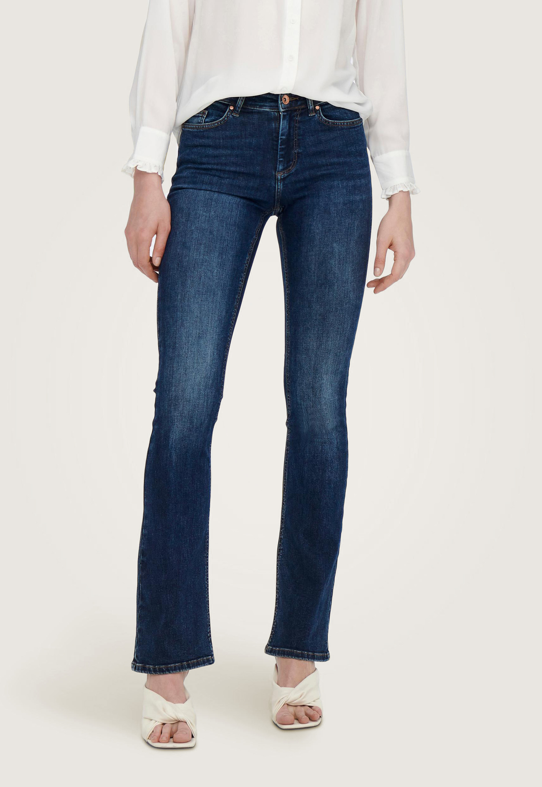 Only Blush Mid Flared Jeans