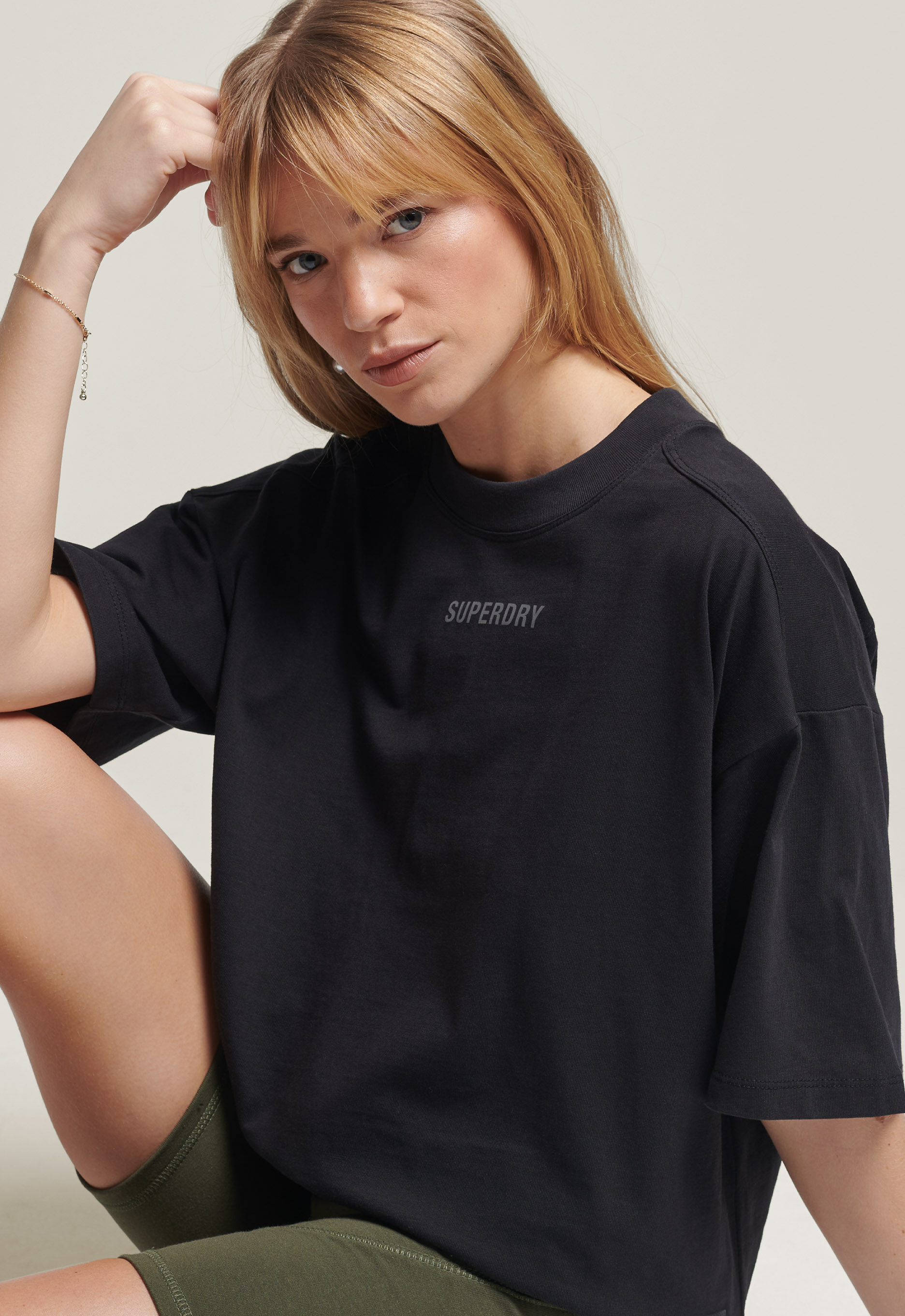 Superdry W1010813A Code tech os boxy tee