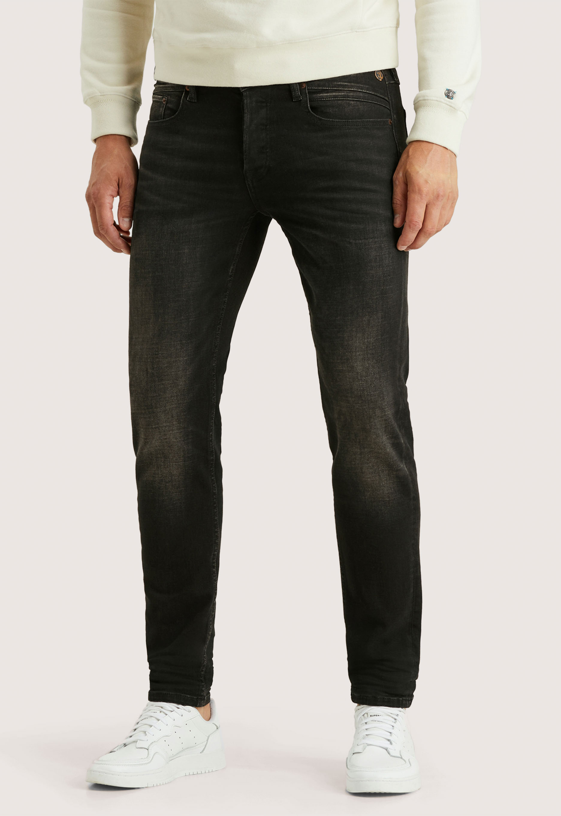 Cast iron Shiftback Tapered Jeans