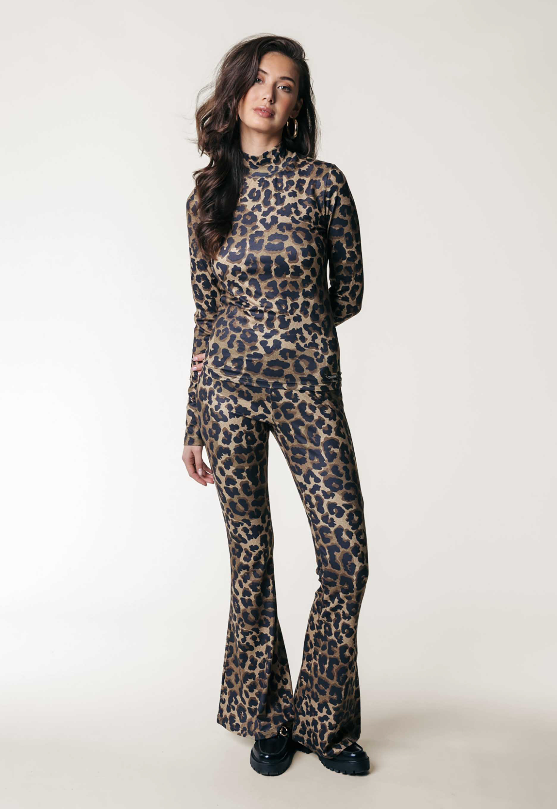 Colourful Rebel Leopard Peached Extra Flare Broek