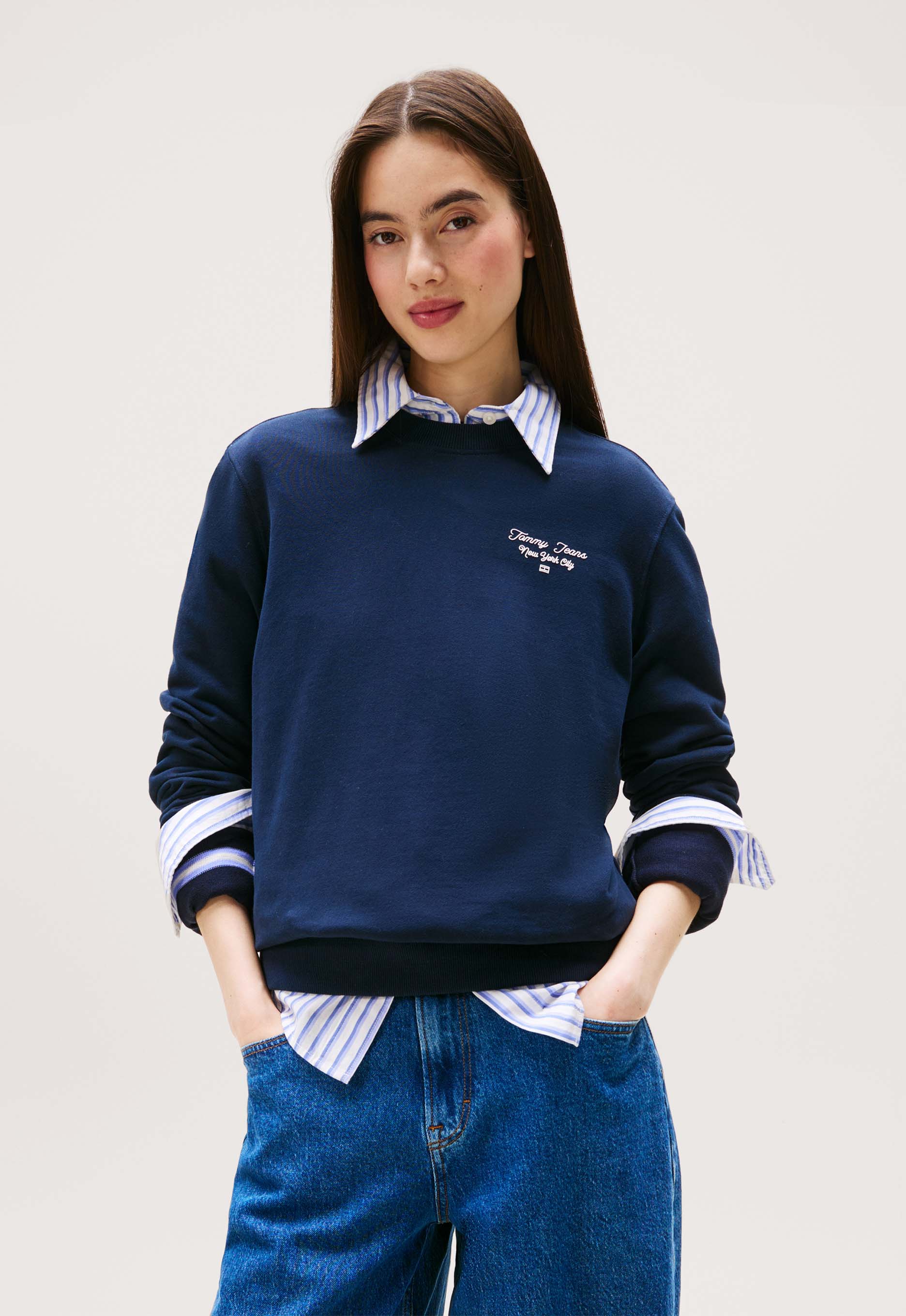 Tommy Jeans Essential Logo Sweater