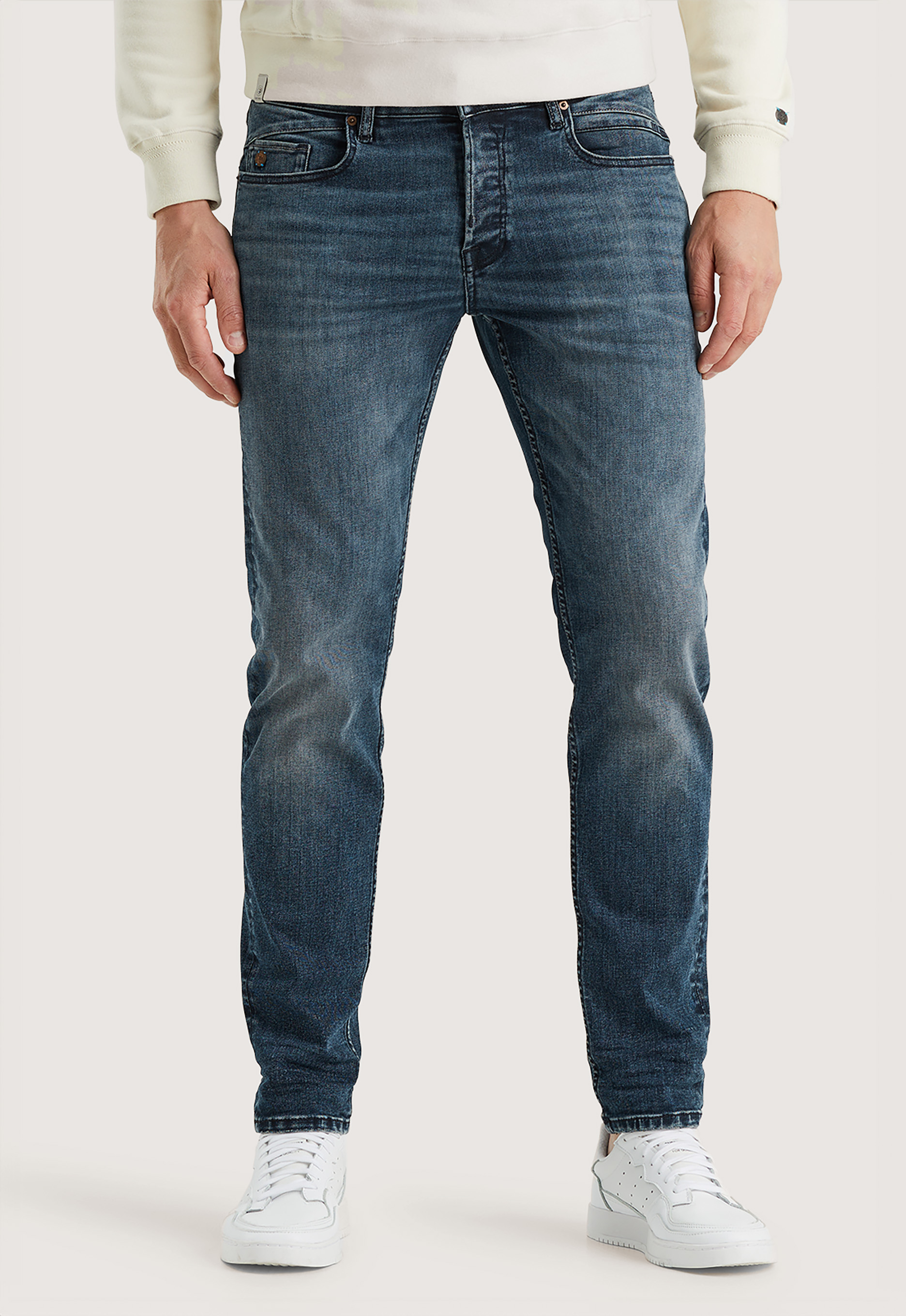 Cast iron Shiftback Tapered Jeans