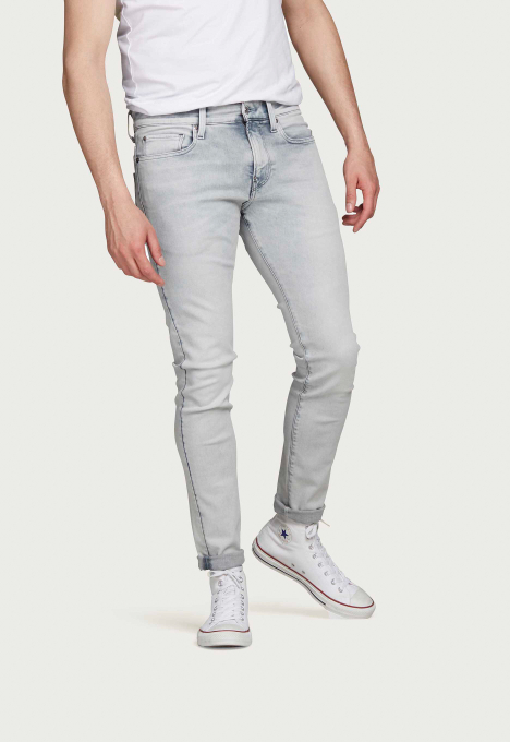 Revend Super Slim Jeans