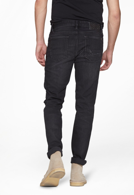 Riser Slim Jeans