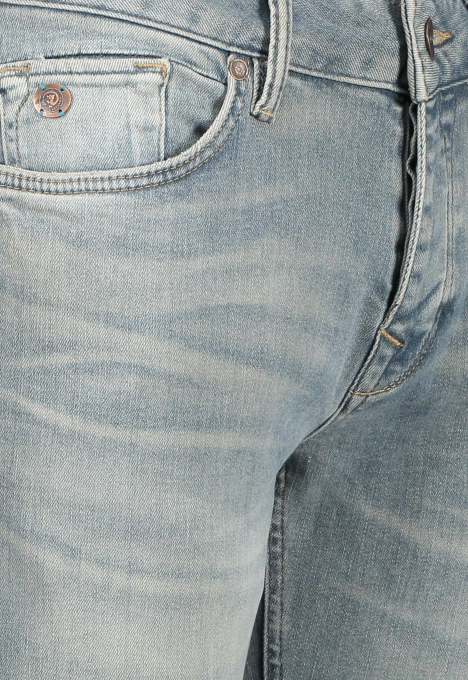 Riser Slim Jeans