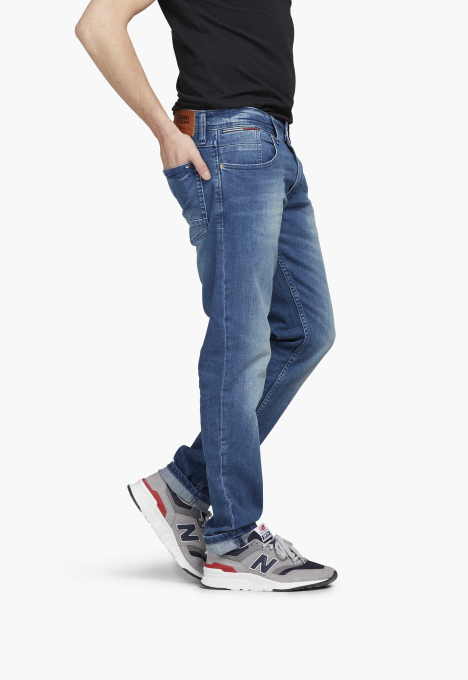 Ronnie Tapered Jeans