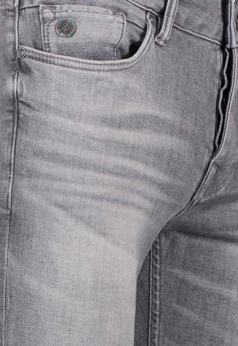 Riser Slim Jeans