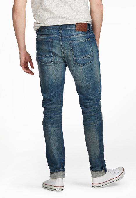 Riser Slim Jeans