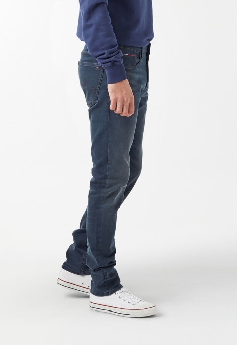 Steve Slim Tapered Jeans