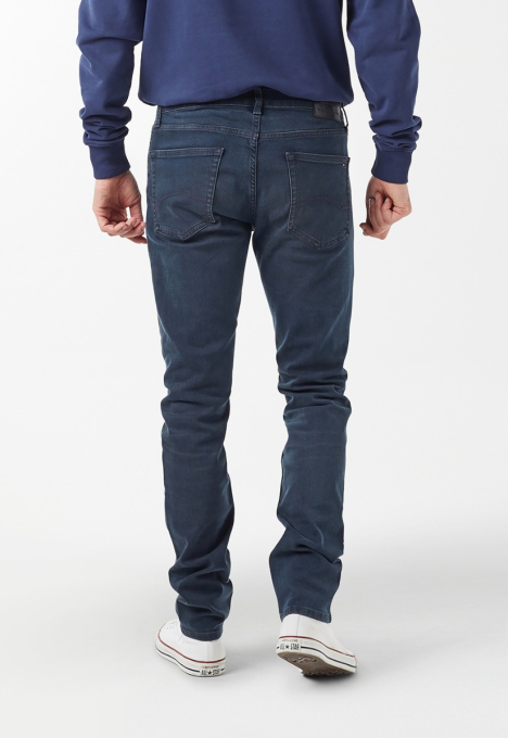 Steve Slim Tapered Jeans