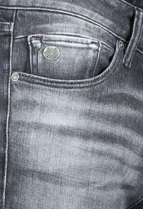 Riser Slim Jeans