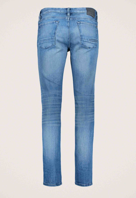 Riser Slim Jeans