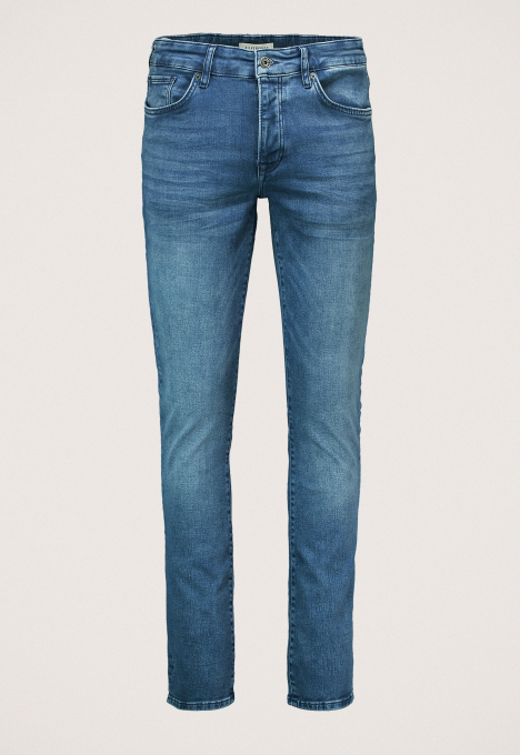 Porter Slim Tapered Jeans