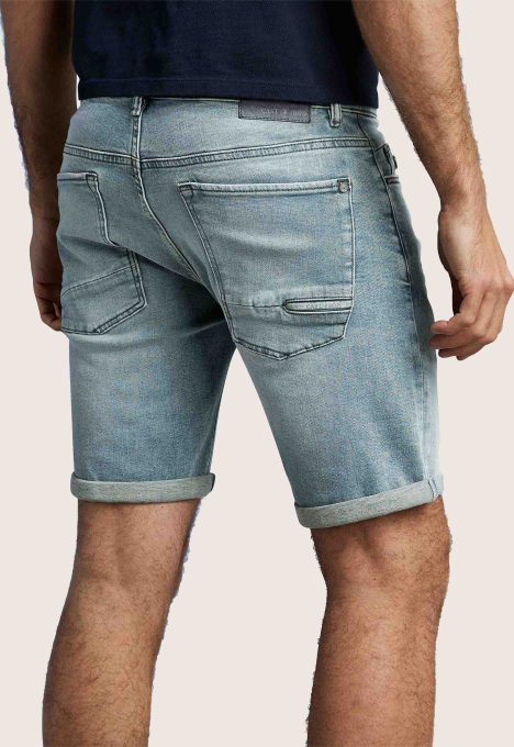 Riser Short