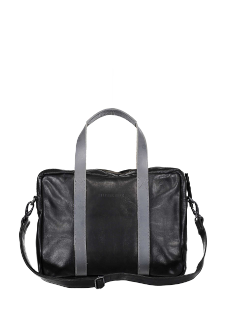 Brady Tas