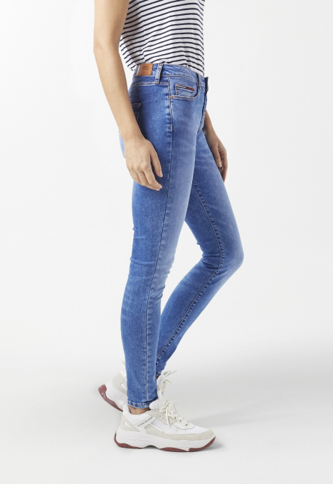 TJ 2008 High Rise Super Skinny Jeans