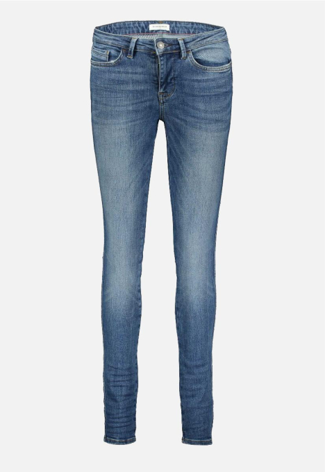 Cassy Skinny Jeans