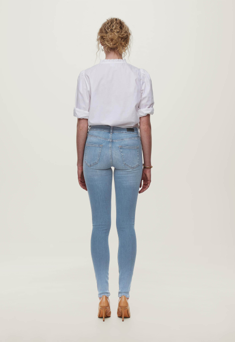 Blush Mid Skinny Jeans
