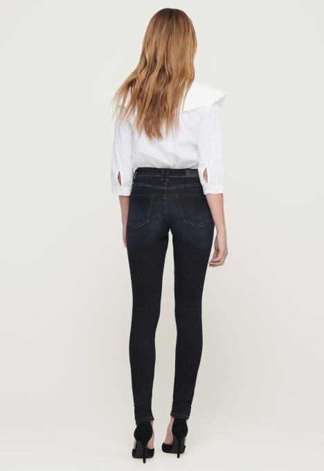 Shape Reg Skinny Jeans