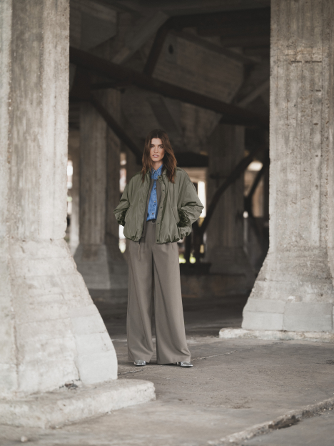 LOOK WOMAN 3 - The Legacy Within