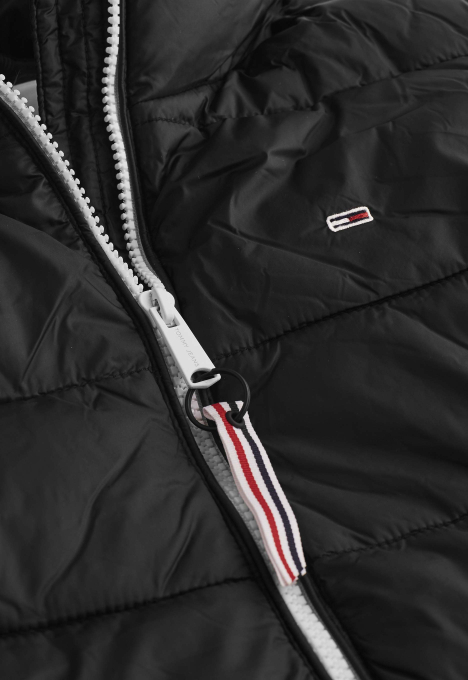 Tape Detail Jas