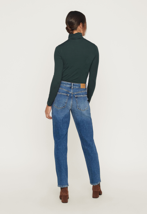 Ava Lulu Rollneck Top