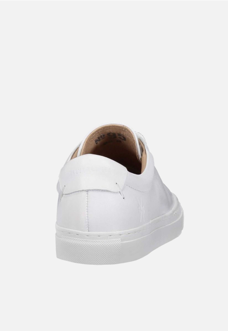 '95 Sneakers