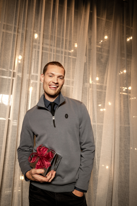 LOOK MAN 1- For the love of XMAS