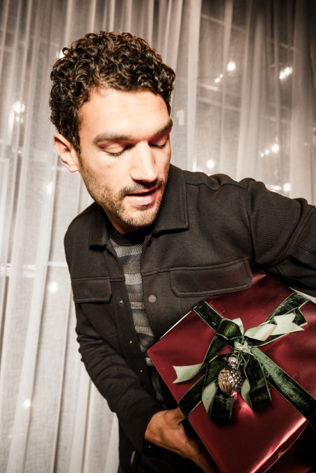 LOOK MAN 2- For the love of XMAS