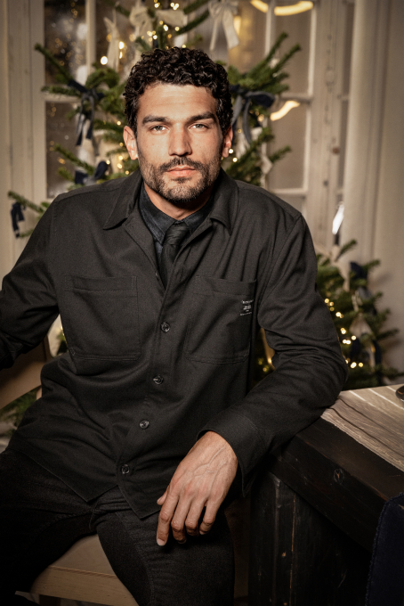 LOOK MAN 4- For the love of XMAS