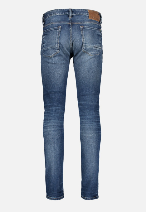 Riser Slim Jeans