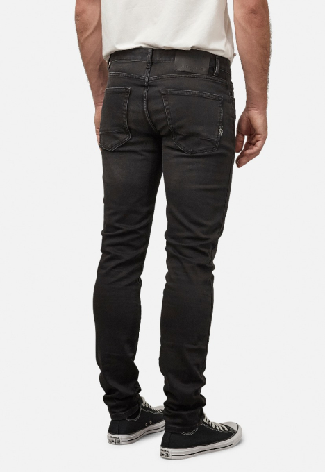 Porter Slim Tapered Jeans