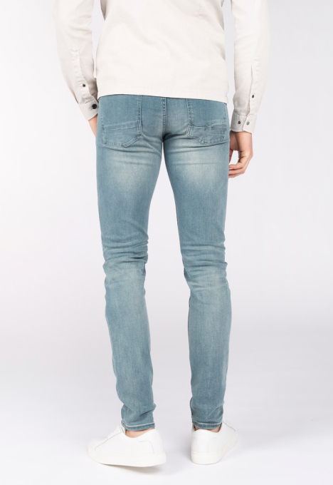 Riser Slim Jeans