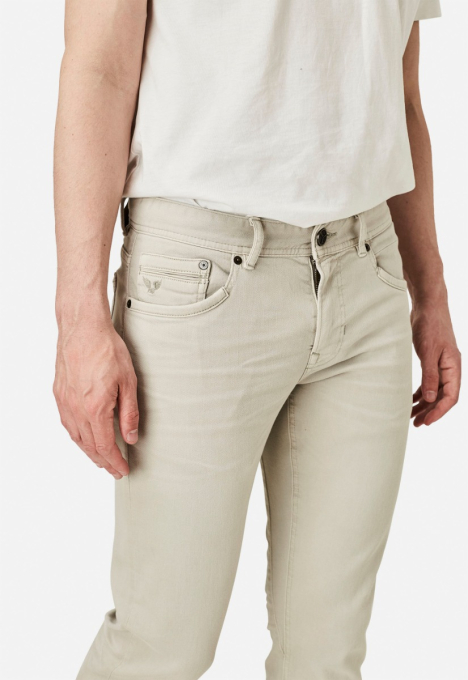 PTR211608 Tailwheel Slim Jeans