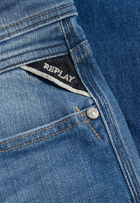 Rocco Comfort-Fit Jeans