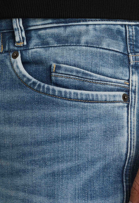 Commander 3.0 Relaxed Fit Jeans