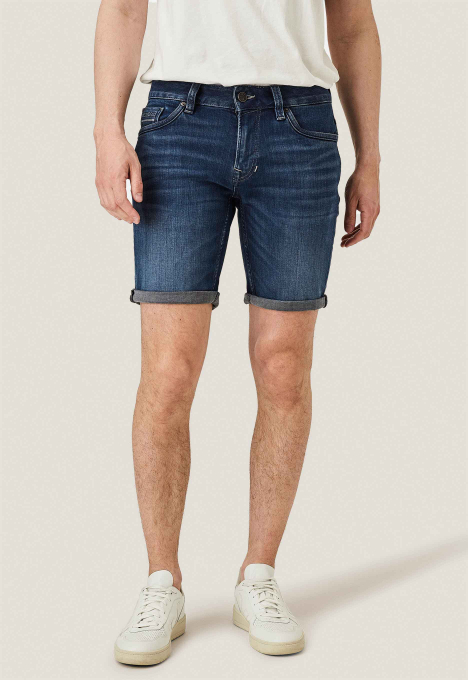 Nightflight Slim Short