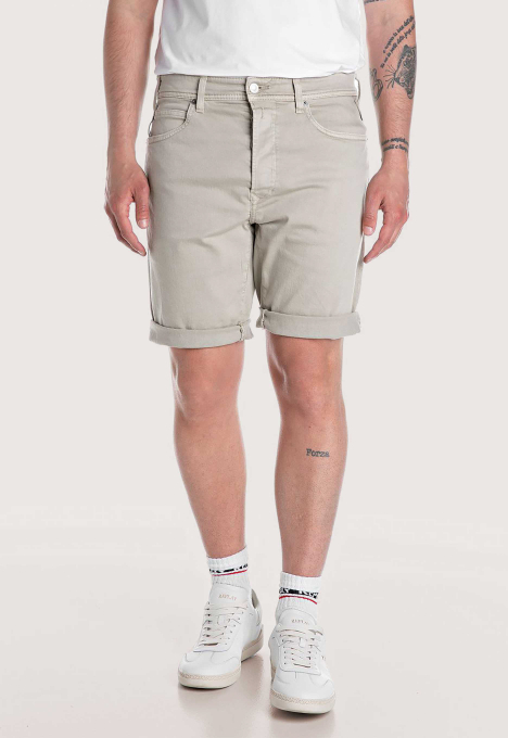 Tapered Short