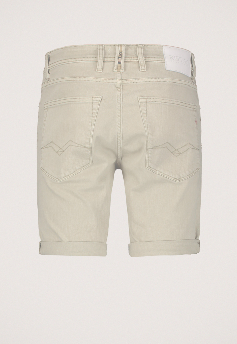 Tapered Short
