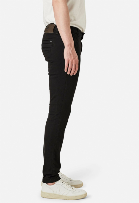 D16985 Skinny Chino