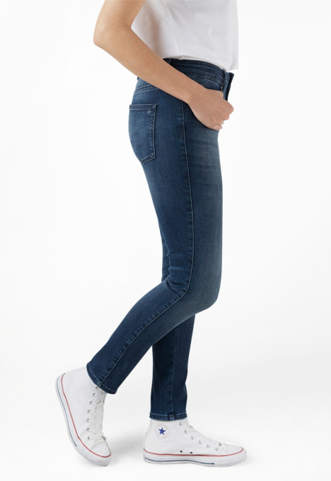 Celsi Super Skinny Jeans