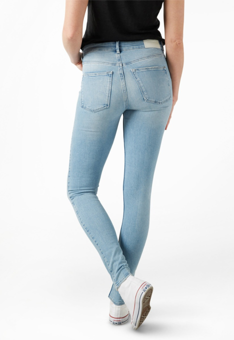 Celsi Super Skinny Jeans