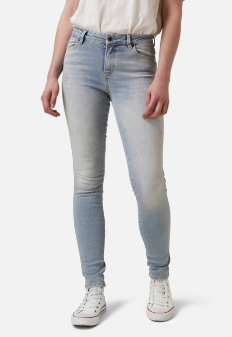 Celsi Super Skinny Jeans