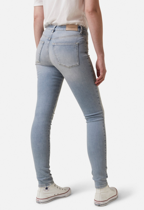 Celsi Super Skinny Jeans