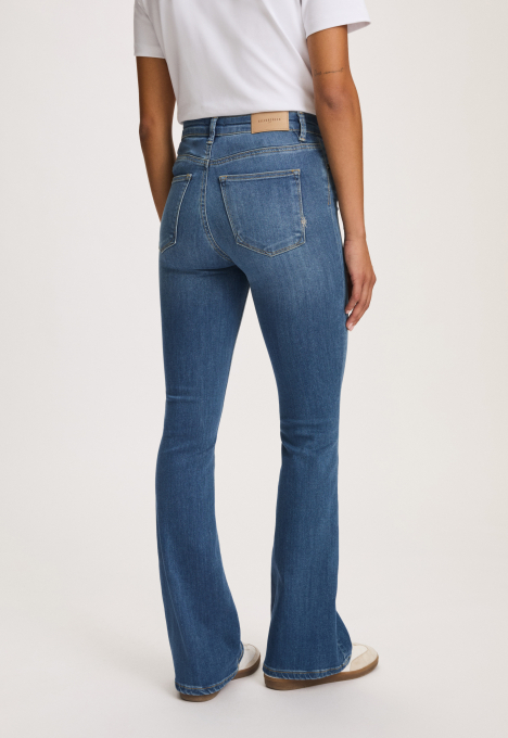 Celsi Flared Jeans