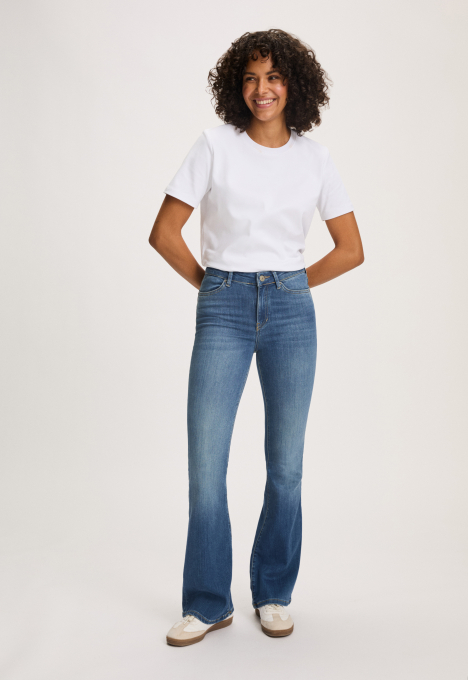 Celsi Flared Jeans