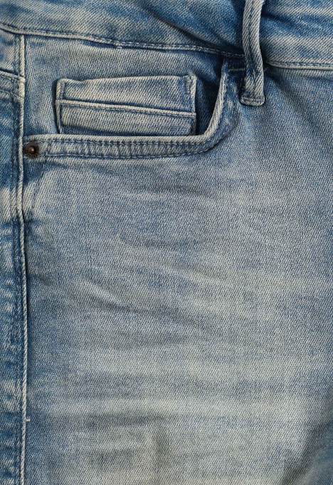 Cassy Skinny Jeans