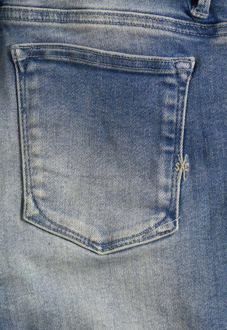 Cassy Skinny Jeans